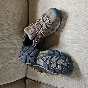 Keen steel toe ESD safety shoes 8.5W